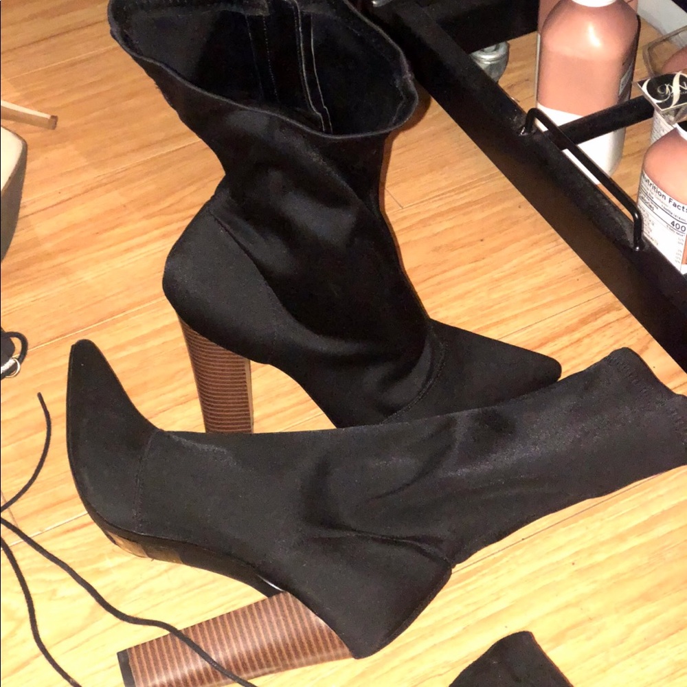 Thicked heeled boots